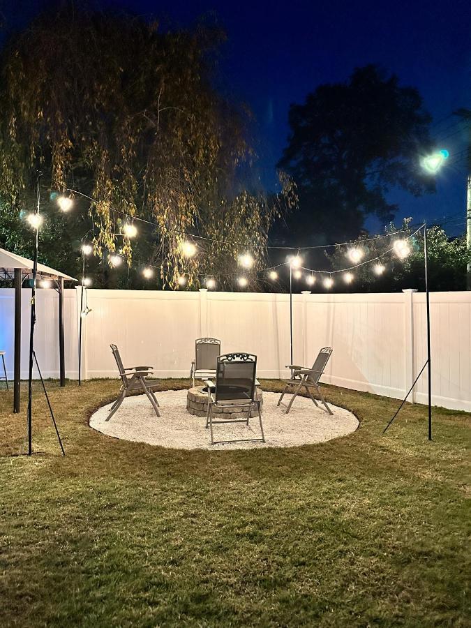Vila 7 Mins Drive To Yale, Large Fenced Yard New Haven Exteriér fotografie