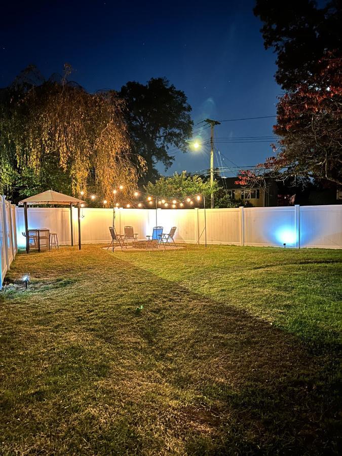 Vila 7 Mins Drive To Yale, Large Fenced Yard New Haven Exteriér fotografie